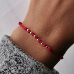 pulsera roja 7 nudos