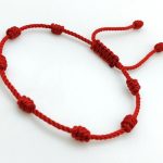 pulsera roja 7 nudos